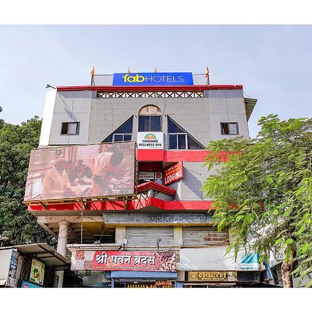 Fabexpress Sai Lodging I - Nr Nashik Railway Station Eksteriør billede